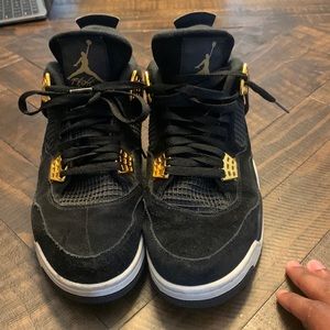 JORDAN Retro 4 “Royalty”